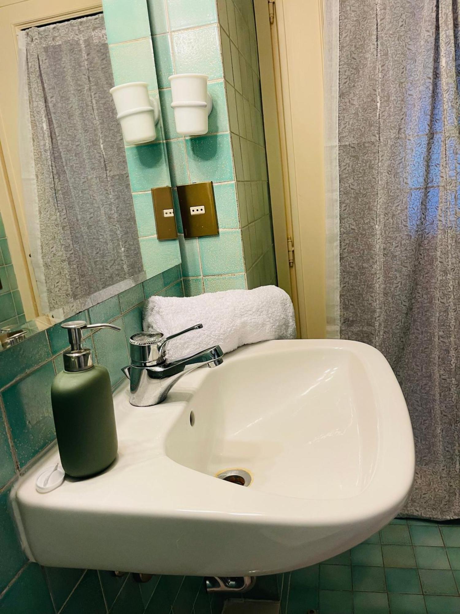 Bed and breakfast Holiday Colosseum Rome Extérieur photo