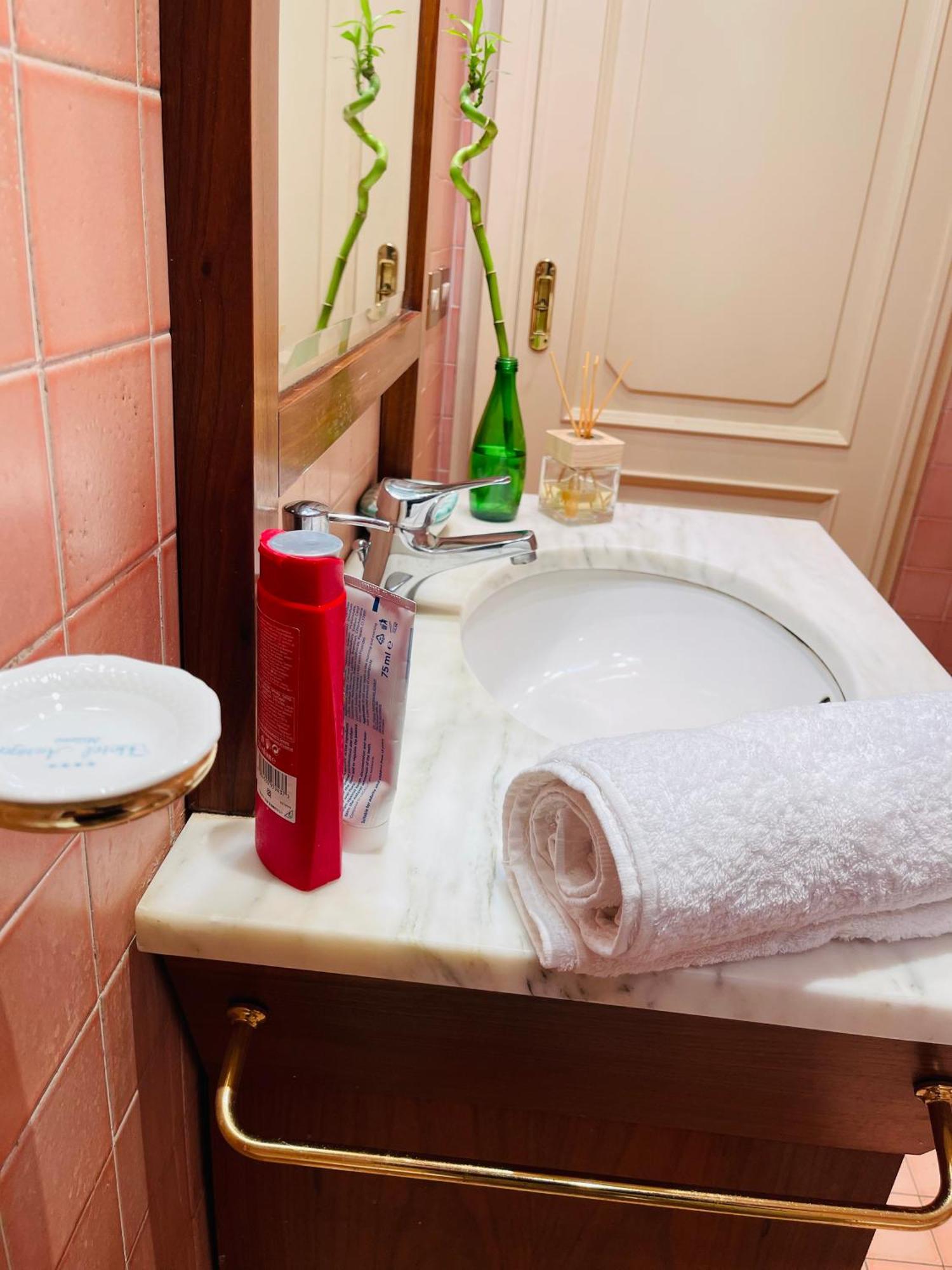 Bed and breakfast Holiday Colosseum Rome Extérieur photo